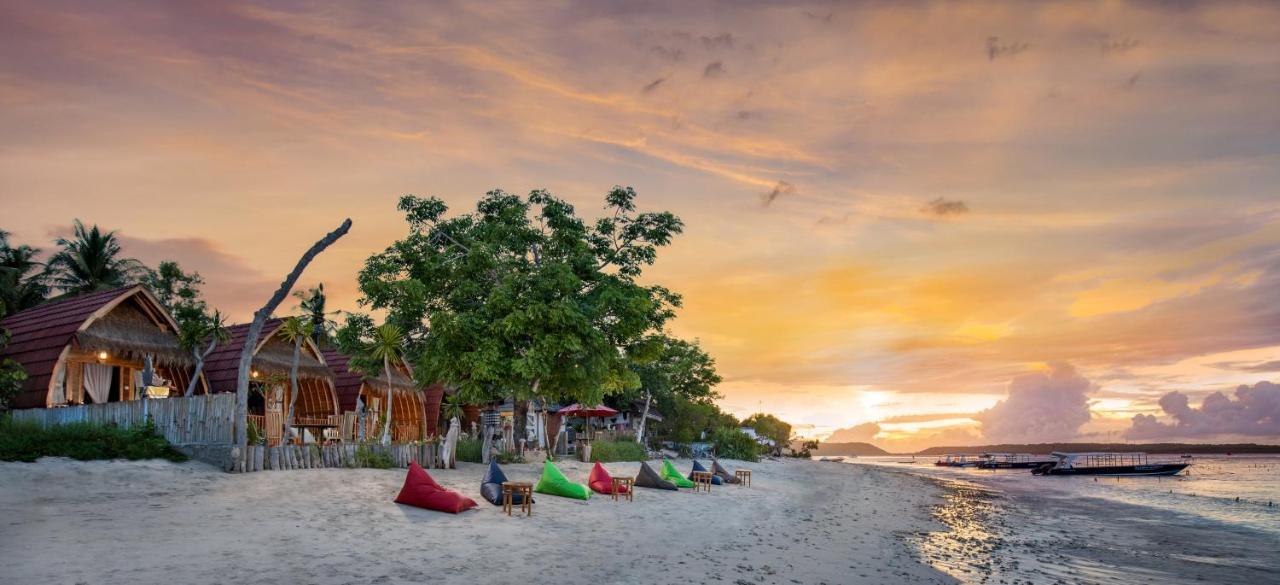 Santen Beach Bungalows Ped Luaran gambar