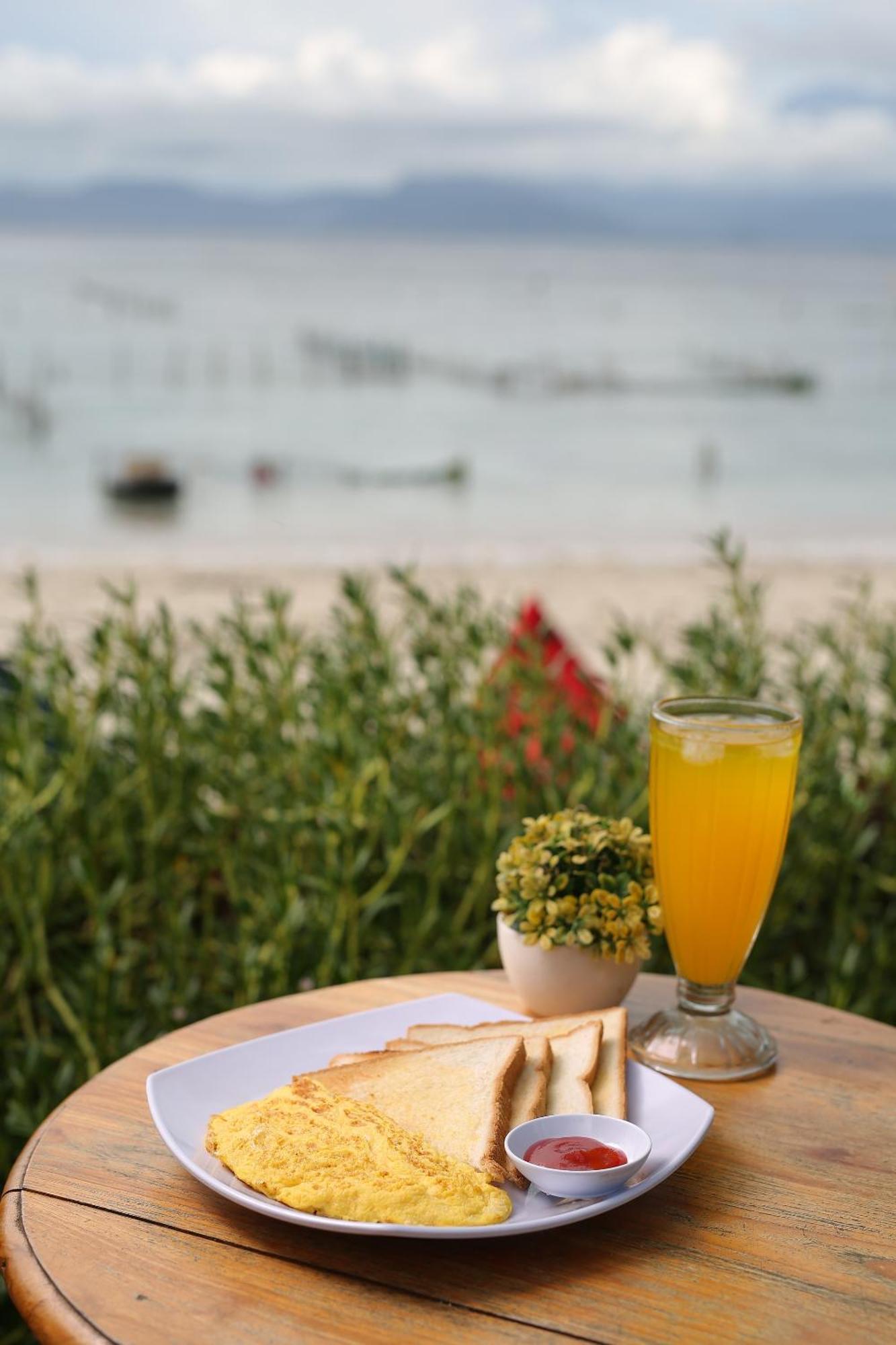 Santen Beach Bungalows Ped Luaran gambar