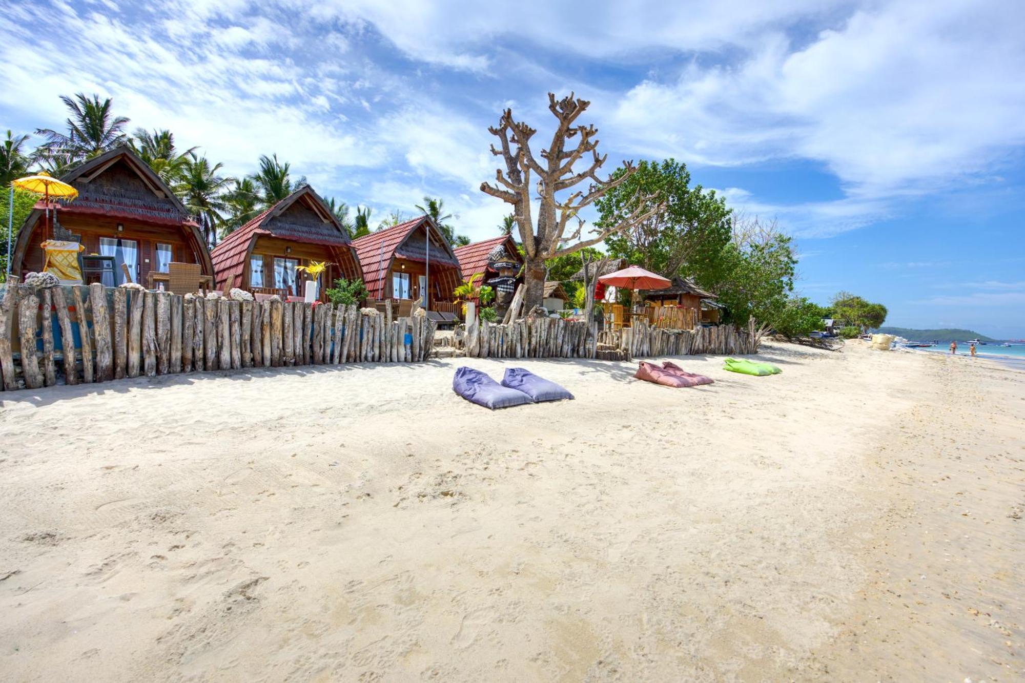 Santen Beach Bungalows Ped Luaran gambar